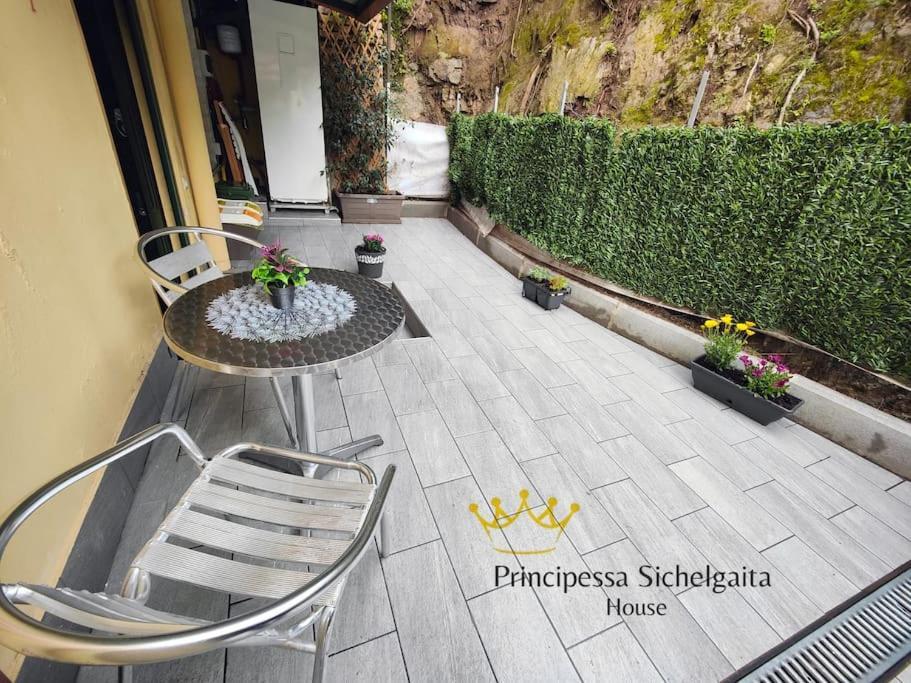 Principessa Sichelgaita House Villa Salerno Buitenkant foto